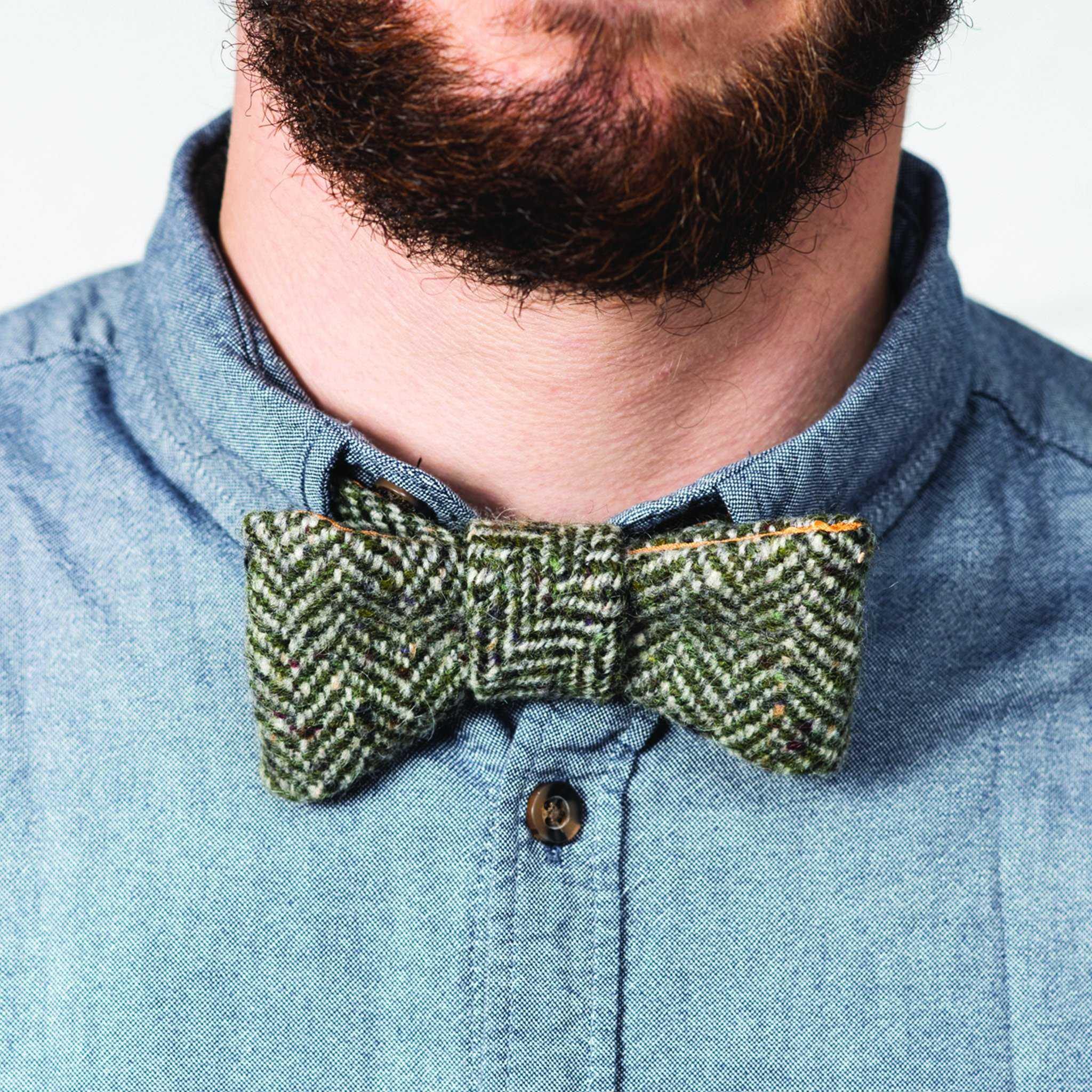Handmade Donegal Tweed Bow Tie - Green - Tweed